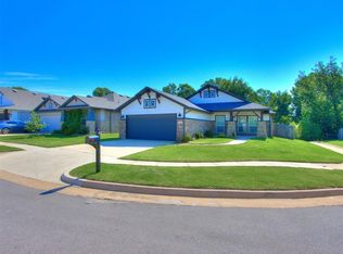 460 Nest Cir, Yukon, OK 73099