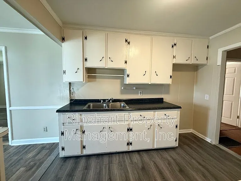 242 Cherry Rd S — Photo 6