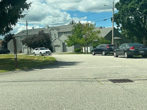 4th image of 76C Valley Green Ct