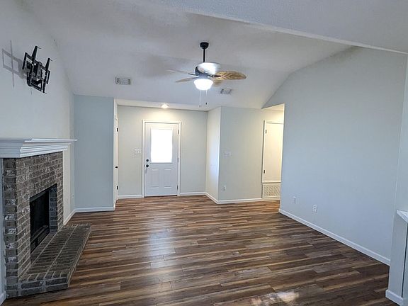 4th image of 2257 Estate Cir