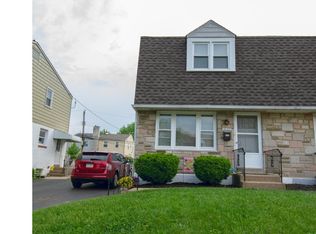 1332 Price St, Trainer, PA 19061