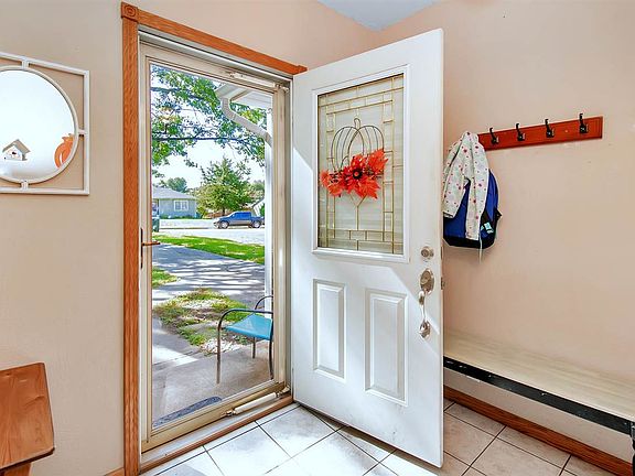 4th image of 1516 Terrace Dr
