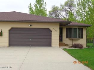 1510 3rd Ave NE, Watertown, SD 57201