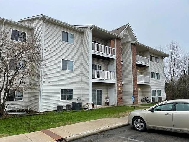 1301 N Oak Ave #309 — Photo 1