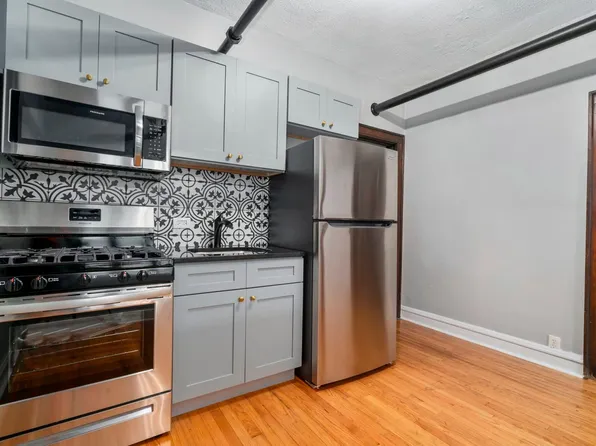 530-532 Hillside Apartments, 530-532 Hillside Ave, Glen Ellyn, IL 60137