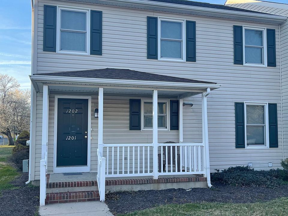1st image of 28356 Hocker Ln Unit 1302