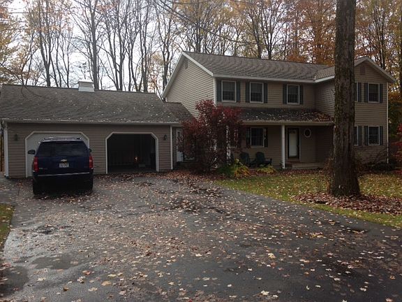 2nd image of 17 Family Cir