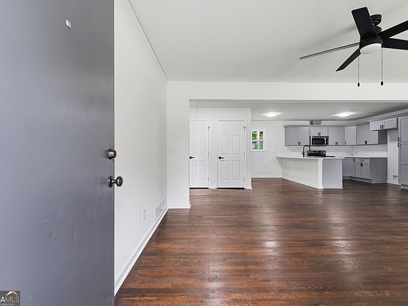 4th image of 111 Woodhaven Dr