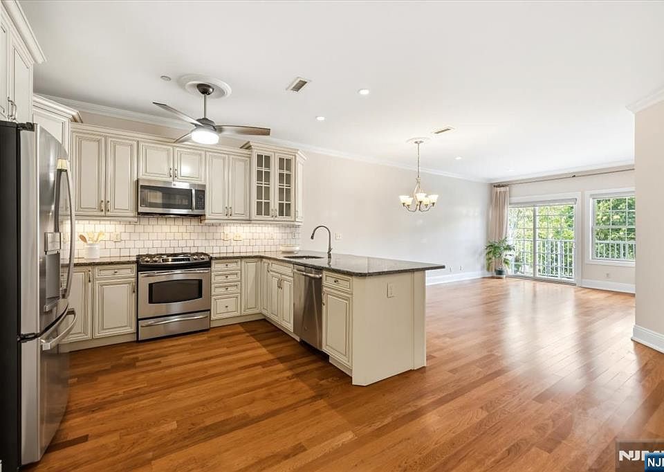 1st image of 1206 Rio Vista Ln