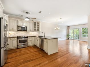 1206 Rio Vista Ln, Northvale, NJ 07647