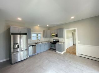 58 N High St #1, Derry, NH 03038