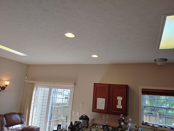 Kitchen and nook (side view for privacy of pics)