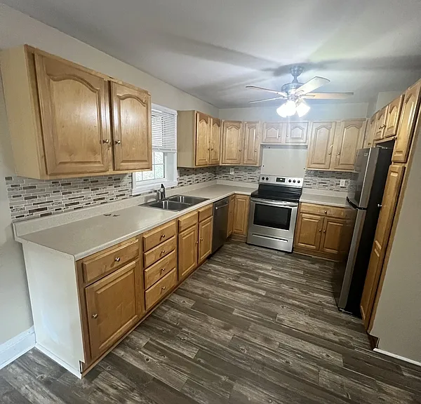 1219 East Dr — Photo 21