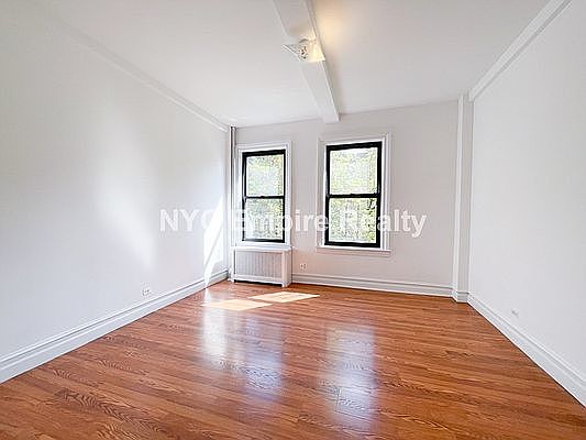 4th image of 325 W 77th St APT 4B