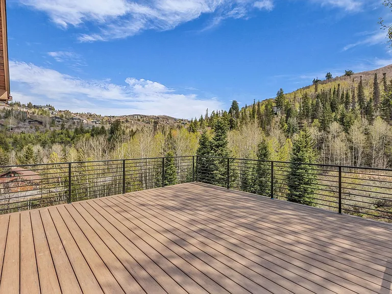 7346 Pinebrook Rd — Photo 36