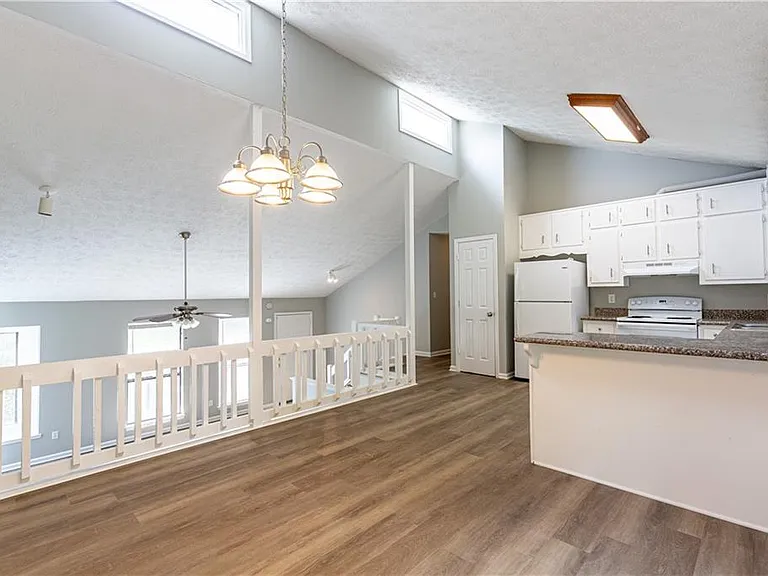 409 Arnold Rd — Photo 10