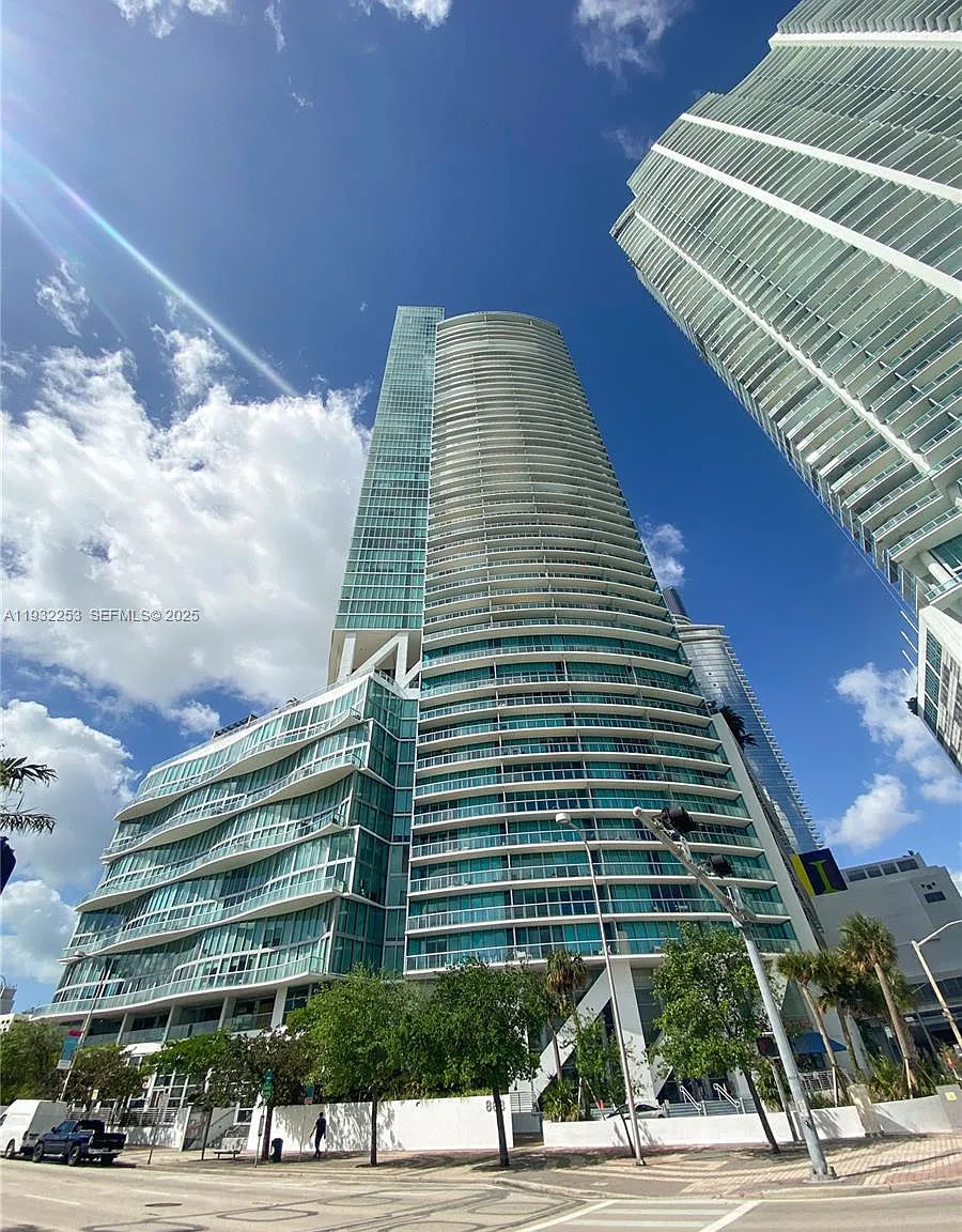 1 bed, 1220 sqft, $3,400 — Photo 1