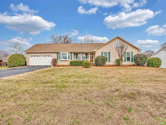 2nd image of 437 Cresthaven Dr