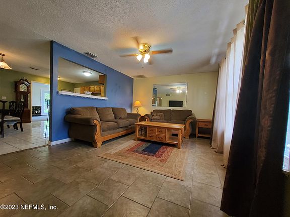 4th image of 10929 HARDWICK Lane