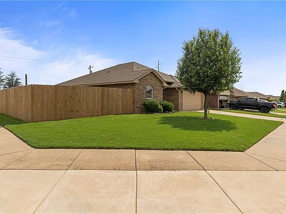 3rd image of 1436 Deer Chase Dr