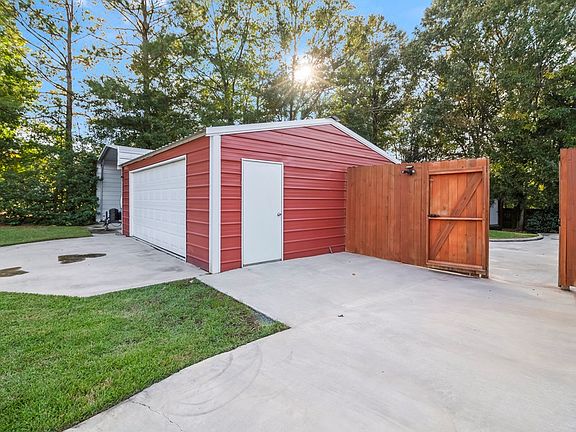 4th image of 59 Elkwood Dr