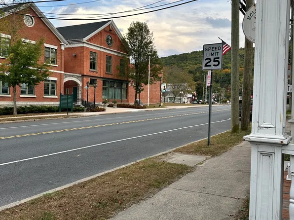 537 Main St #537A, New Hartford, CT 06057