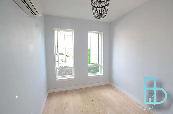 Rented by Miron Realty Group | media 5