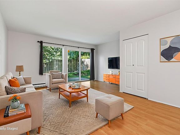4th image of 2625 Muir Rd #6