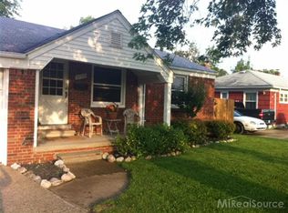 32500 Garfield Rd, Fraser, MI 48026