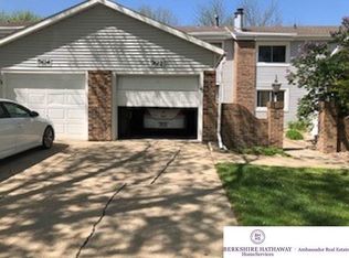 7612 S 87th St, La Vista, NE 68128