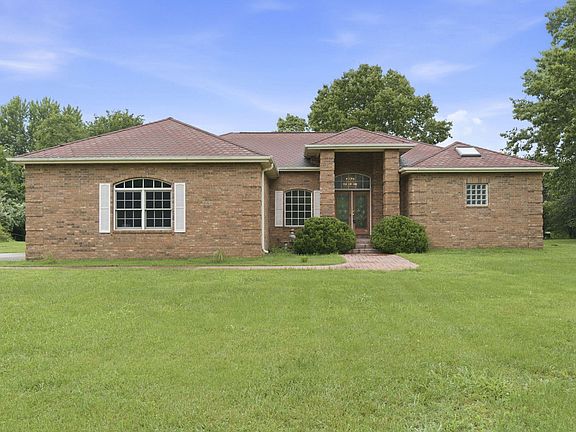 3rd image of 4421 E Farm Road 64