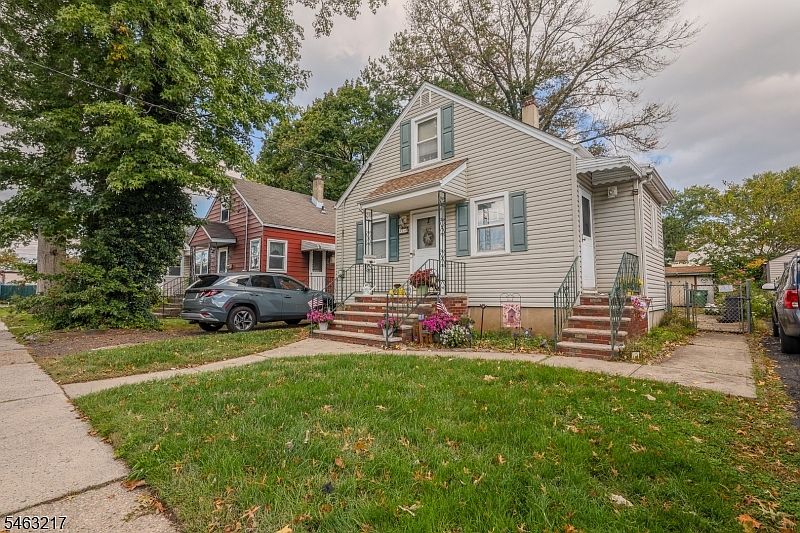 1st image of 918 Seymour Ave