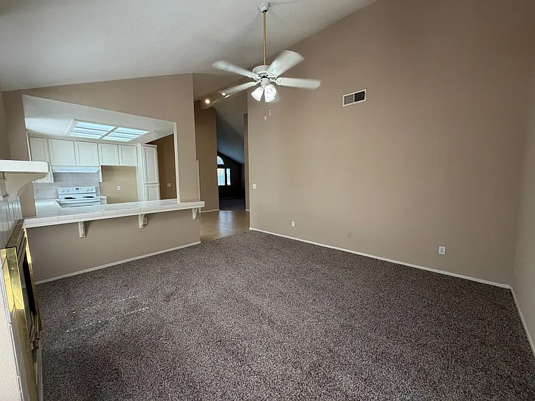 5246 W Magill Ave — Photo 10
