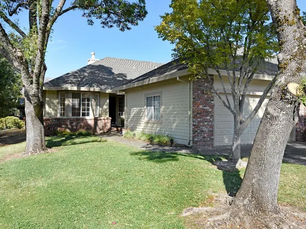 7921 Oakmont Drive, Santa Rosa, CA 95409
