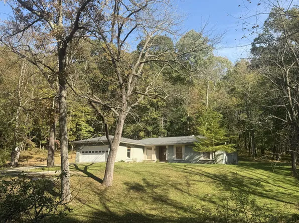 4056 Dragoo Rd, Nashport, OH 43830