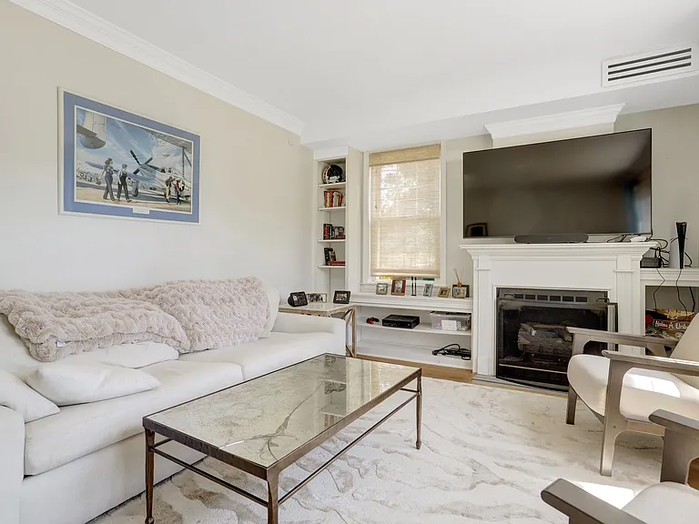 3 Russell Rd #3B — Photo 4