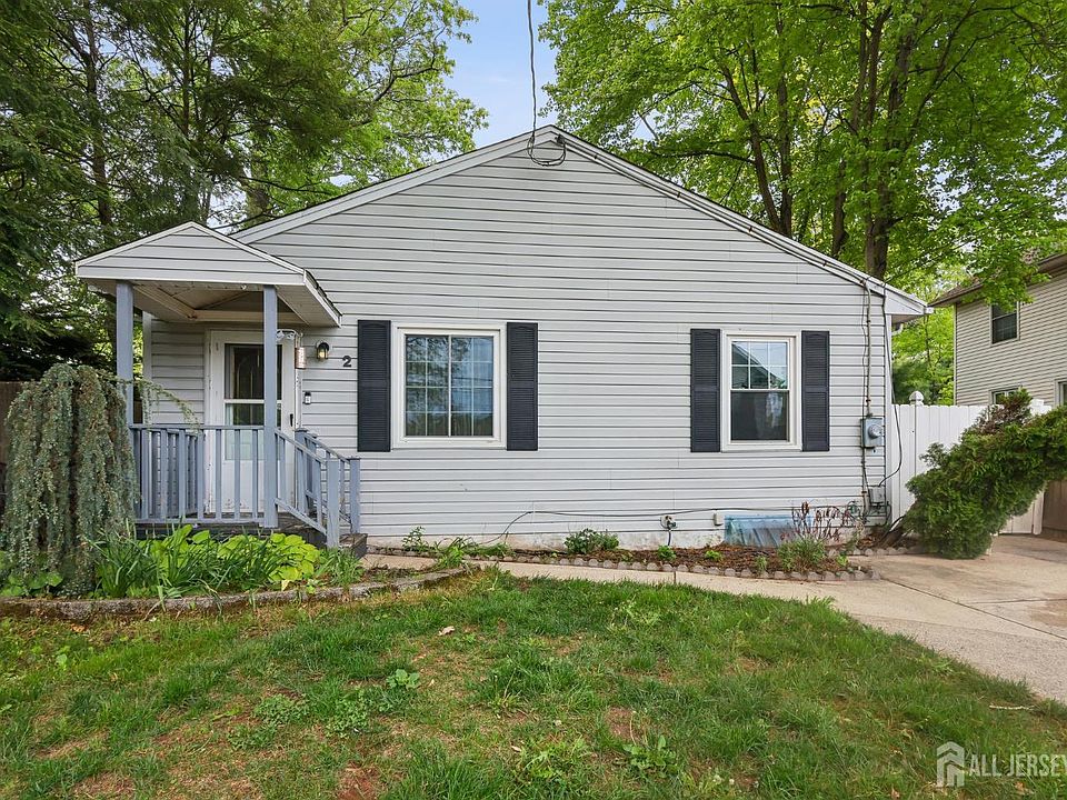 1st image of 2 Culver Ln