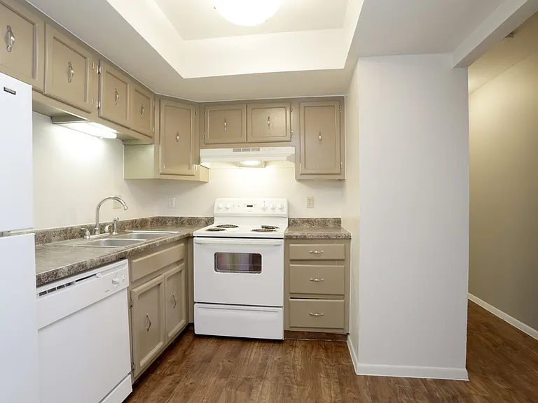 2BR, 1.5BA - Kitchen
