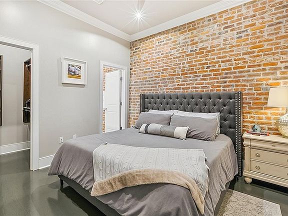 2nd image of 628 Baronne St APT 303