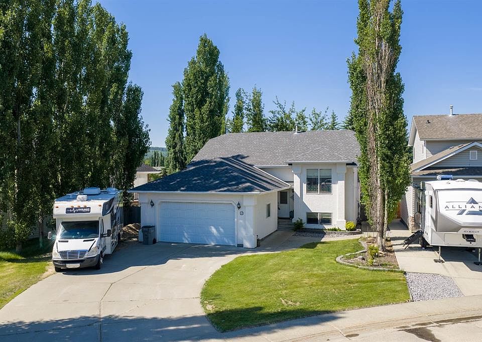 1st image of 1 NE Park Close