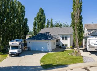 1 NE Park Close, Whitecourt, AB T7S 1S7