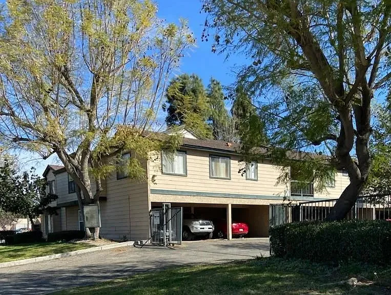 8945 Juniper Ave #209 — Photo 2