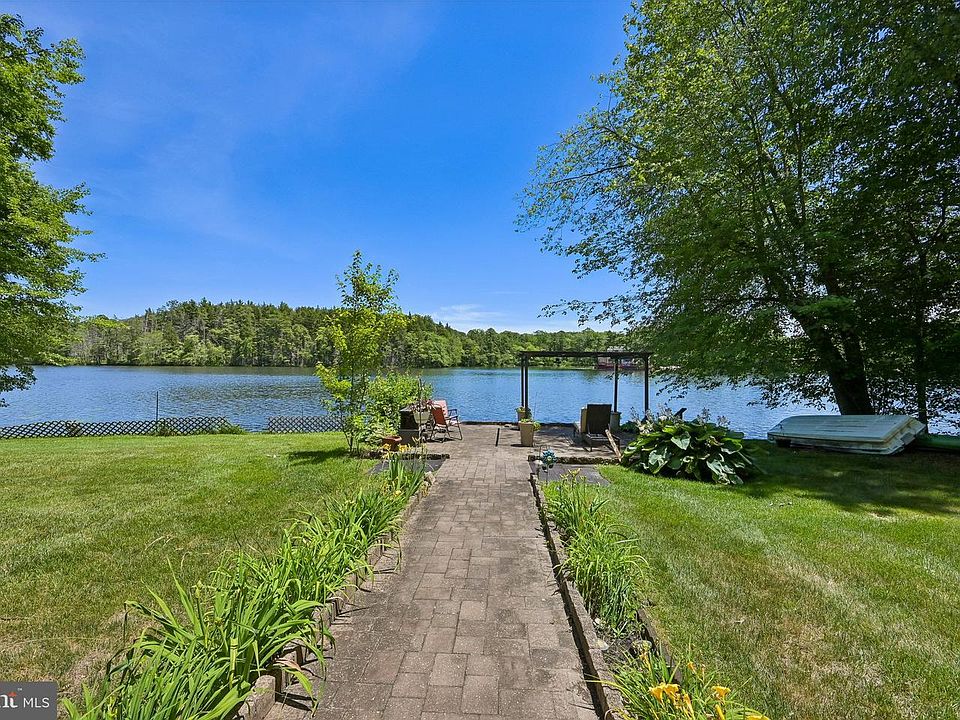 1st image of 120 Egret Rd