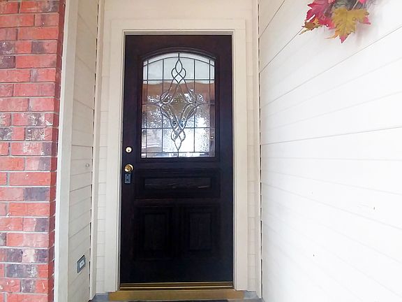 2nd image of 4611 Sawmill Ln