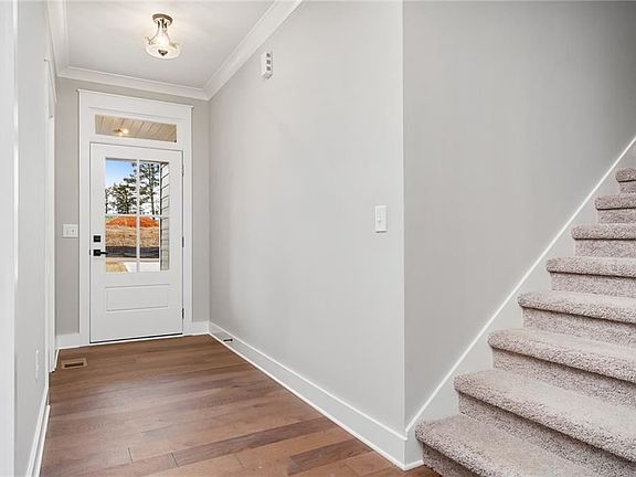 5th image of 314 Summerall Dr