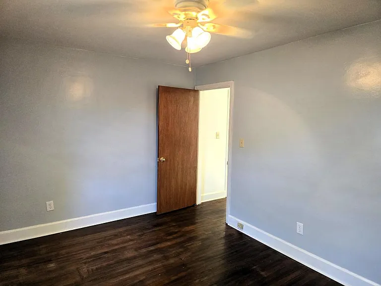 1510 Clarksville Dr — Photo 15