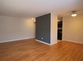 3611 N Pine Grove Ave, Chicago, IL 60613