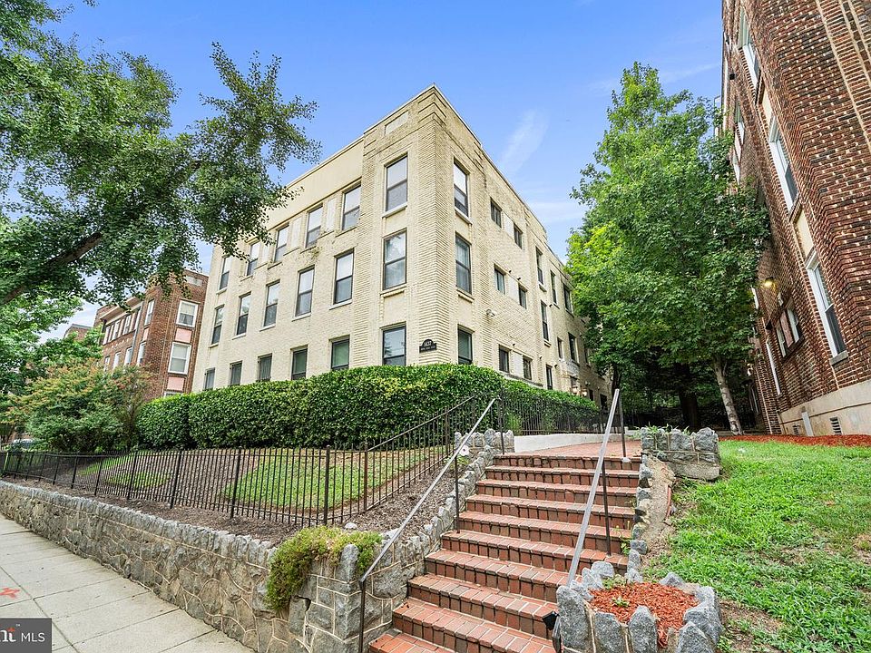 1st image of 1437 Spring Rd NW APT 25