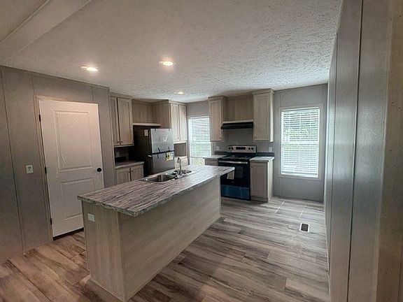 4th image of 207 Hartsville Pike