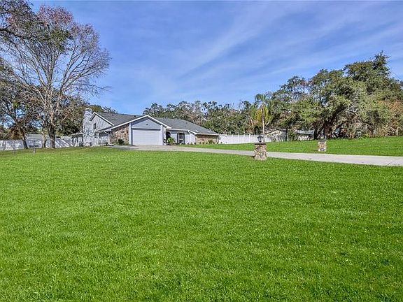 4th image of 18619 Oak Way Dr